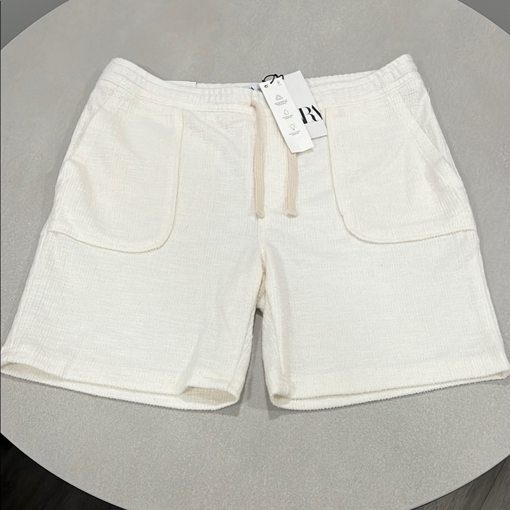 Zara Cream Cargo Shorts Relaxed Fit